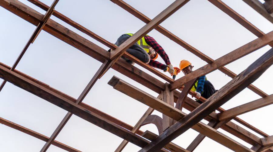 Professional gutter cleaning services in Fellsmere, FL